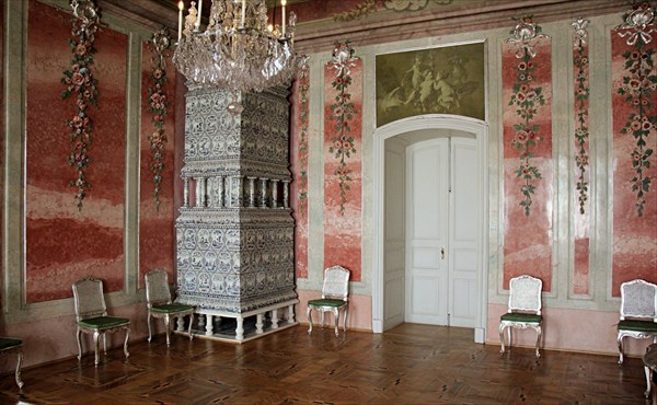 138-Комната роз